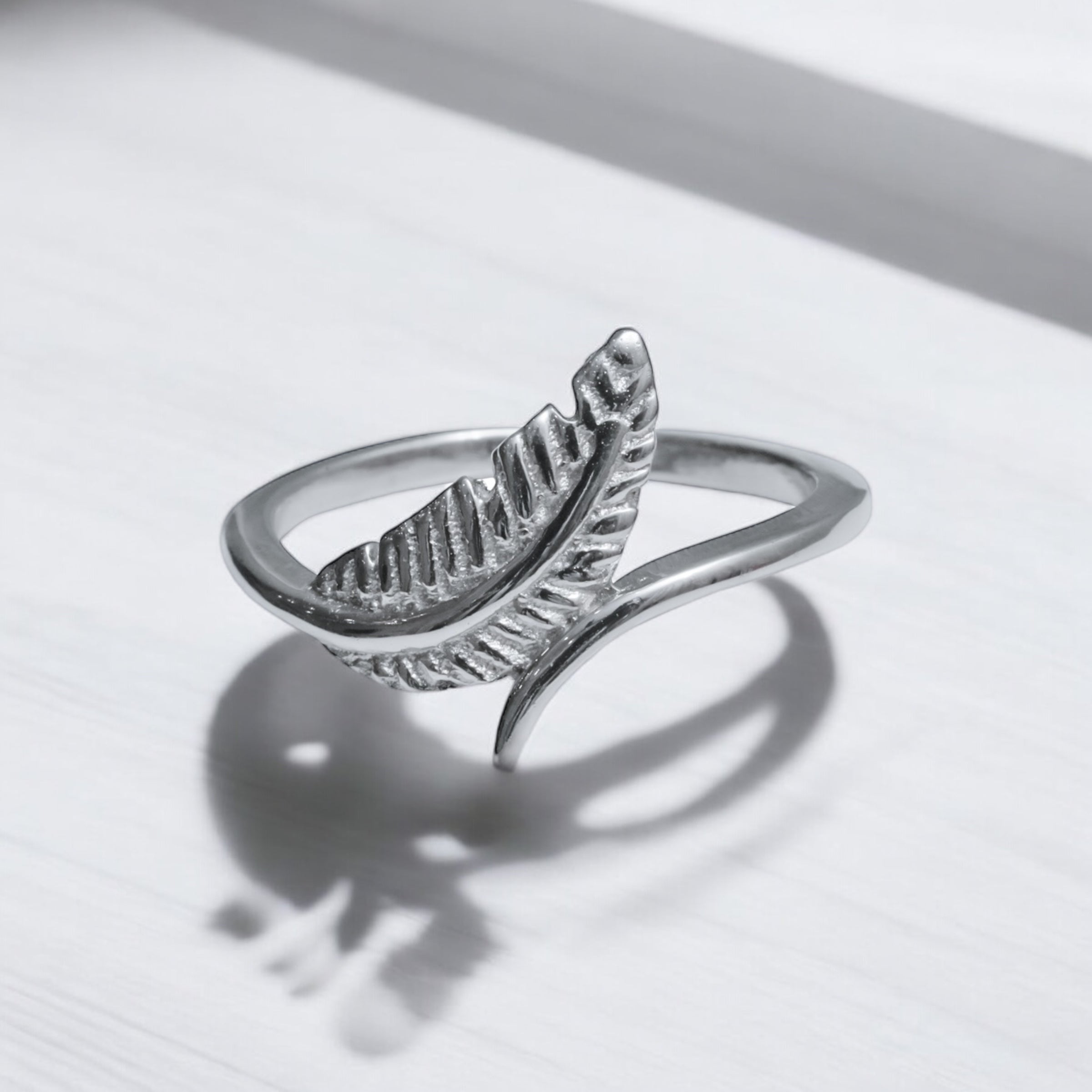 Leafy Grace Ring