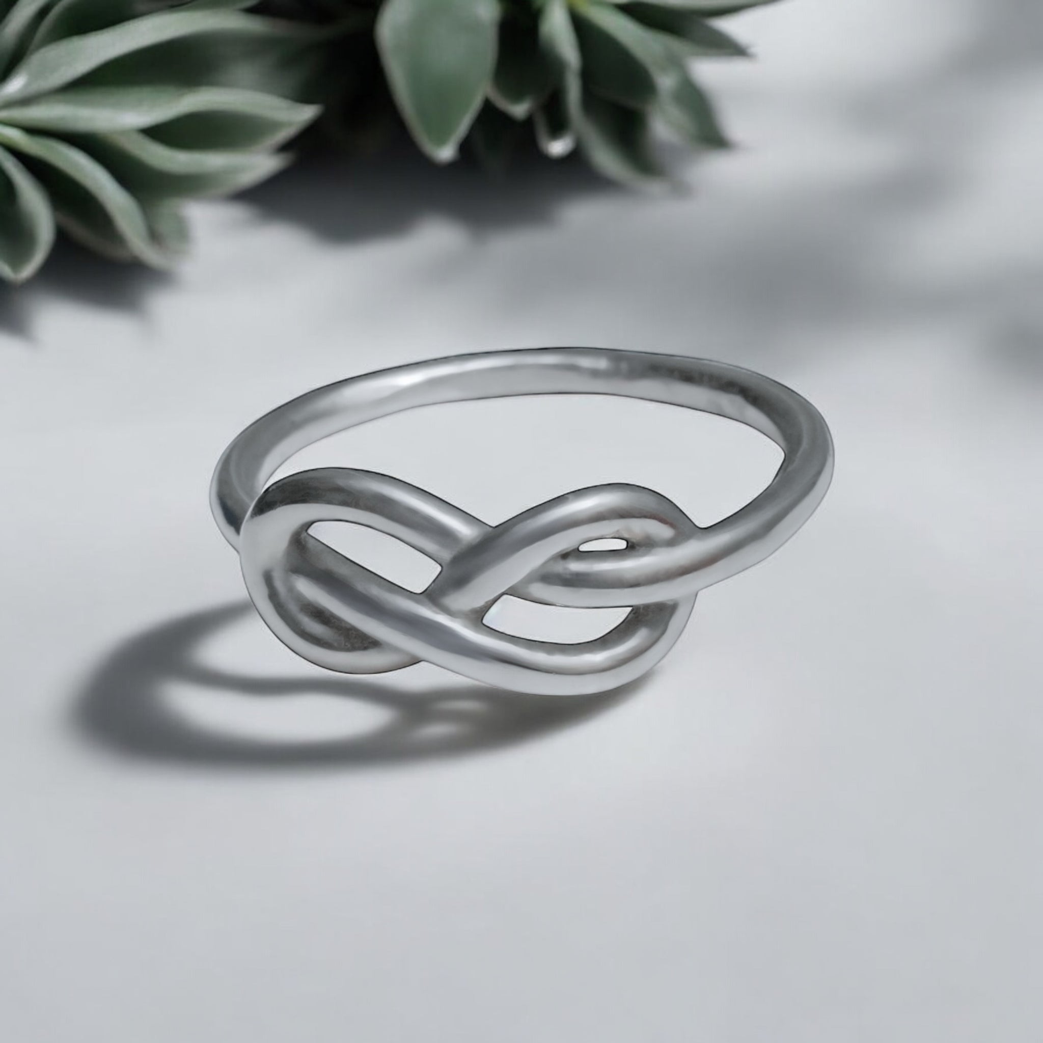 Ribbon Charm Ring