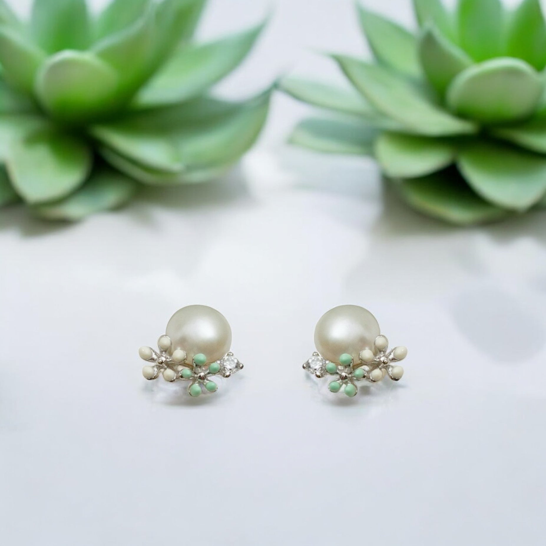 Pearl & Emerald Delight