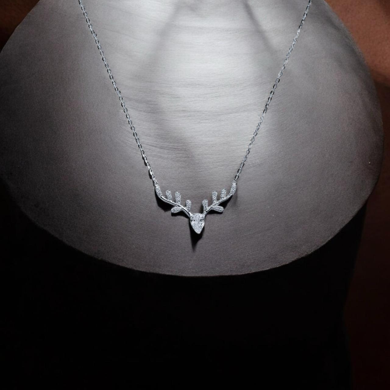 Winterâs Charm Locket