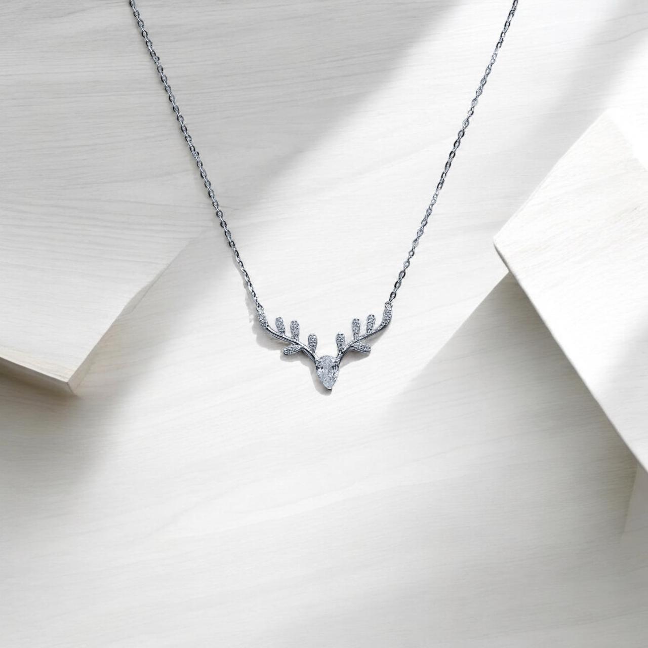 Winterâs Charm Locket