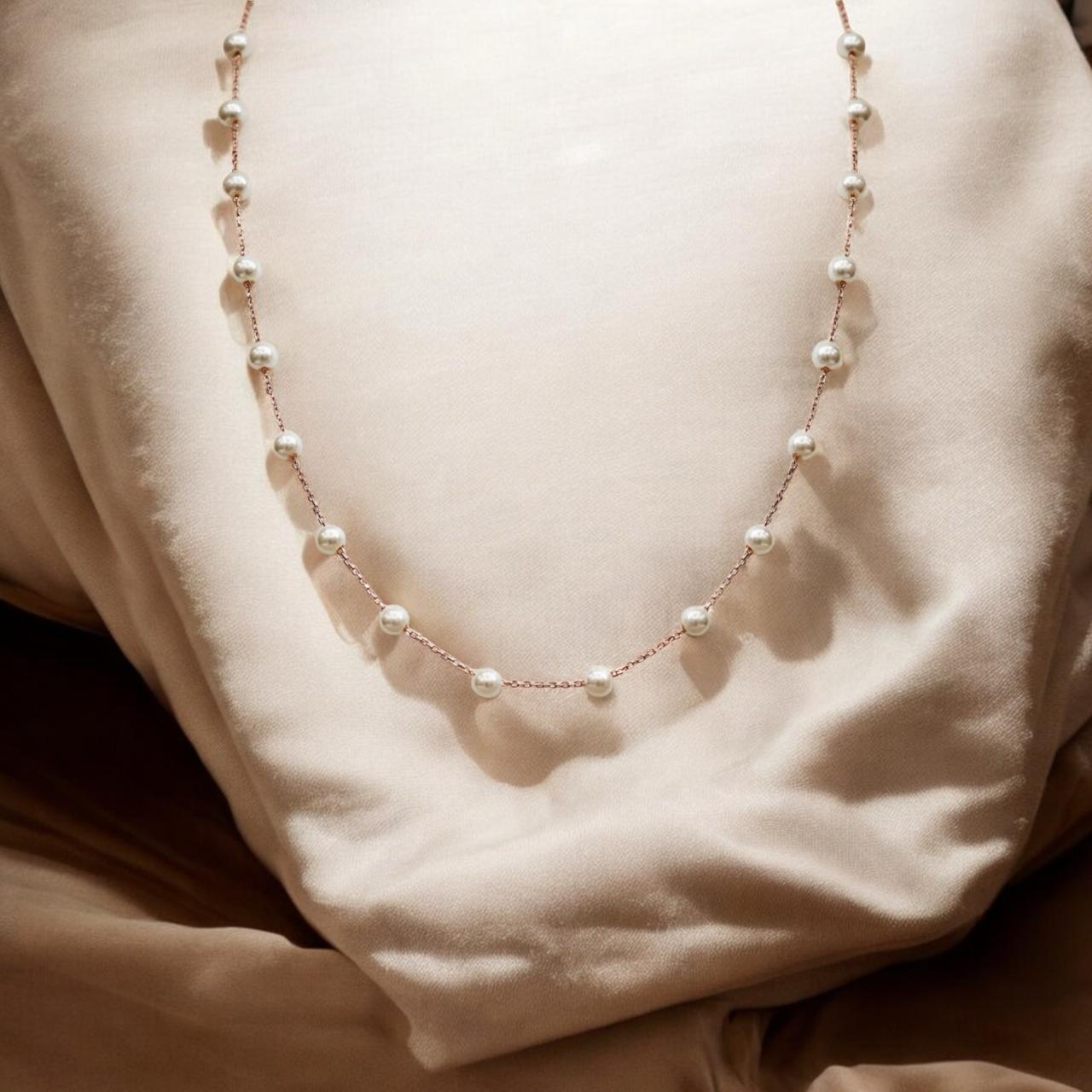 Rose Luxe Pearl Necklace