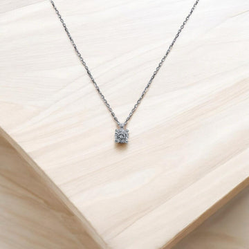 Minimalist Elegance Stud
